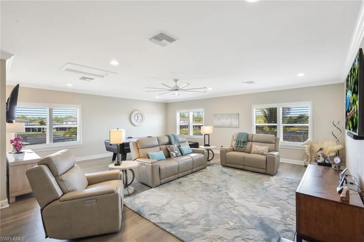Upstairs Bonus Room with flat screen TV and sound bar plus 2 seats that open into twin beds. Reclining Sofas!