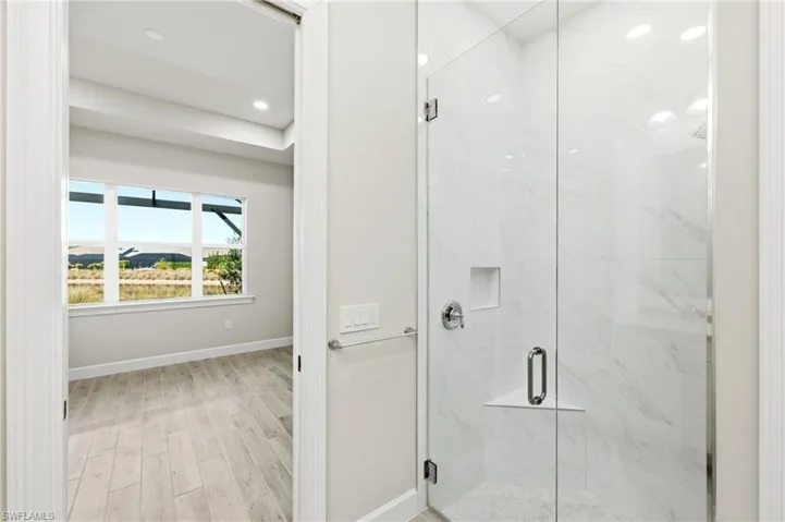 En-suite Master Bathroom