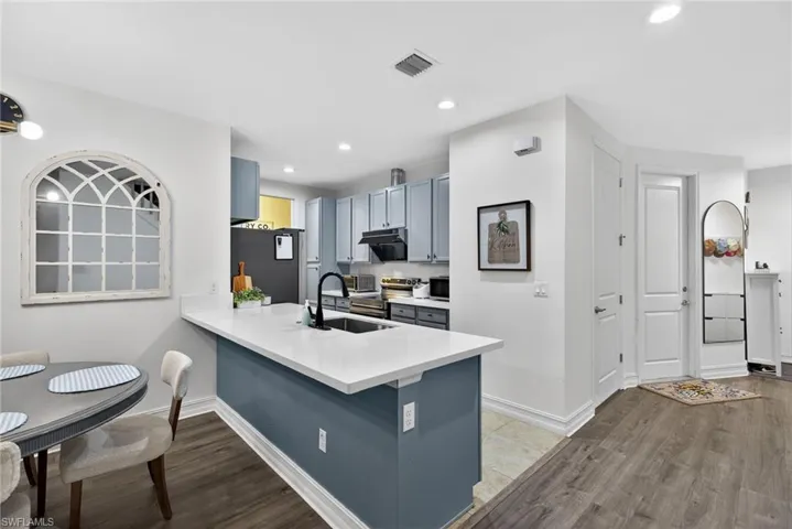 7845 Bristol Cir, Naples, Florida 34120