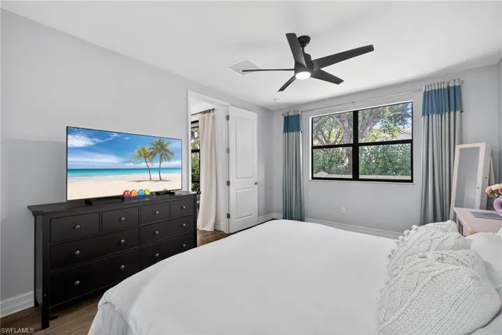 7845 Bristol Cir, Naples, Florida 34120