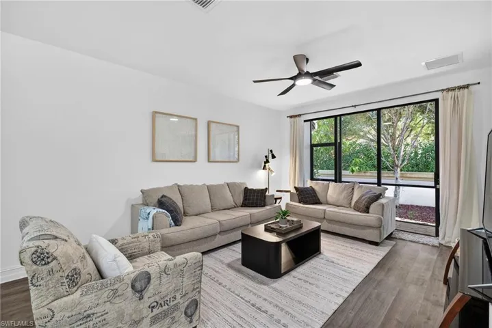 7845 Bristol Cir, Naples, Florida 34120