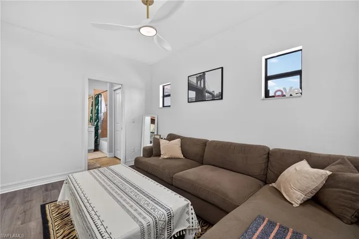 7845 Bristol Cir, Naples, Florida 34120