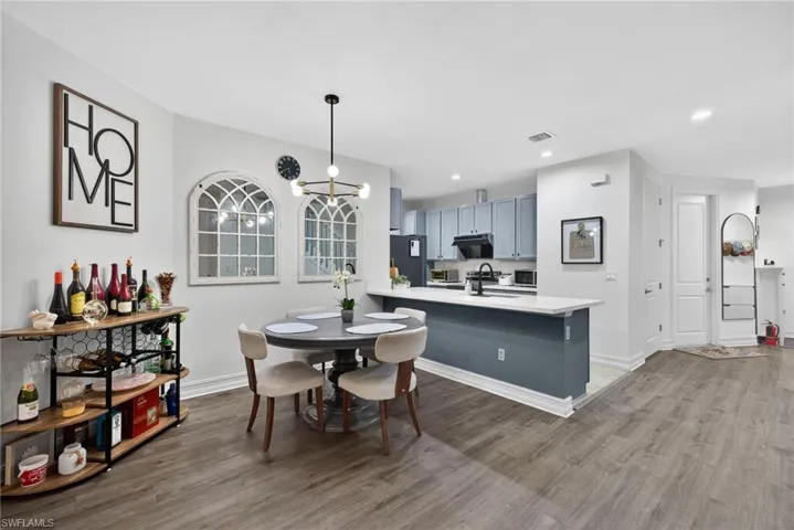 7845 Bristol Cir, Naples, Florida 34120