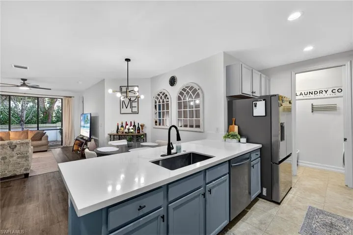 7845 Bristol Cir, Naples, Florida 34120