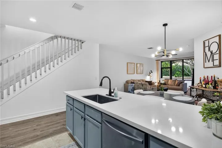 7845 Bristol Cir, Naples, Florida 34120