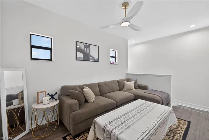 7845 Bristol Cir, Naples, Florida 34120
