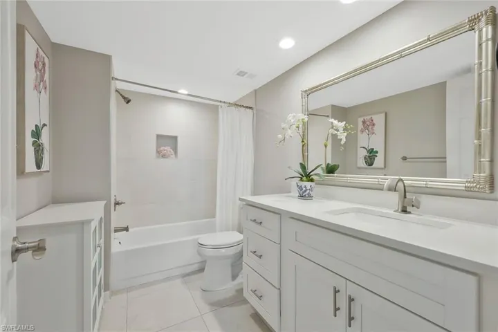 265  DEERWOOD  CIR, Naples, FL 34113