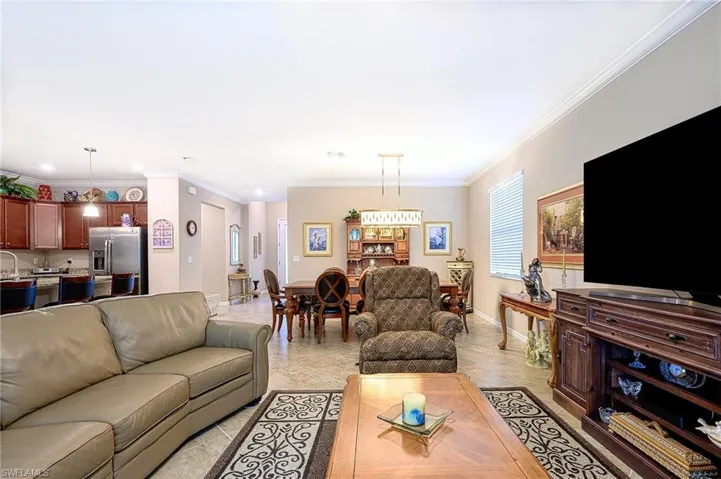 9469 Foxglove LN, NAPLES FL 34120