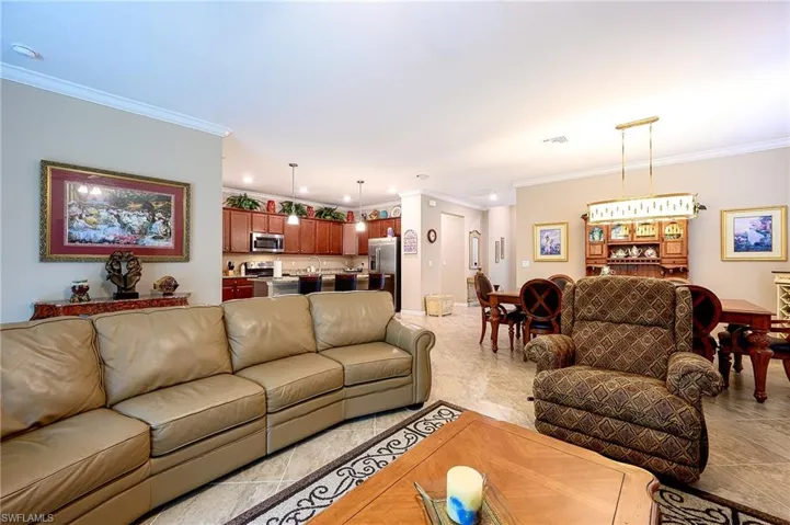 9469 Foxglove LN, NAPLES FL 34120