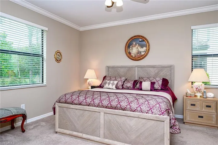9469 Foxglove LN, NAPLES FL 34120