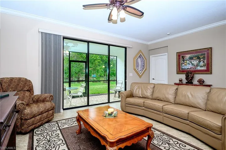 9469 Foxglove LN, NAPLES FL 34120