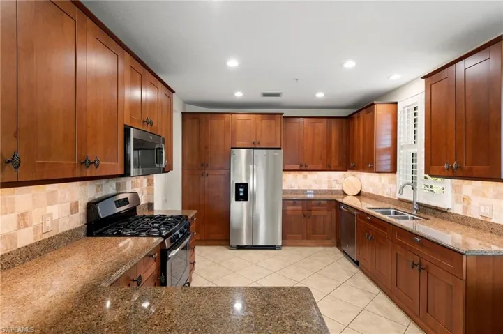 9224 Campanile Cir 101, Naples, Florida 34114
