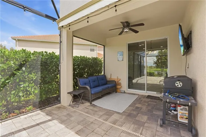 2446 Heydon Cir E, Naples, Florida 34120