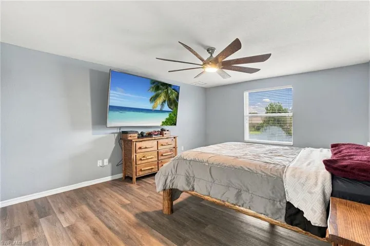 2446 Heydon Cir E, Naples, Florida 34120