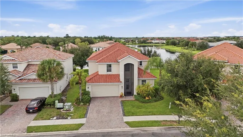 2446 Heydon Cir E, Naples, Florida 34120