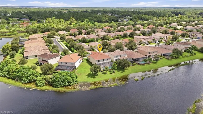 2446 Heydon Cir E, Naples, Florida 34120