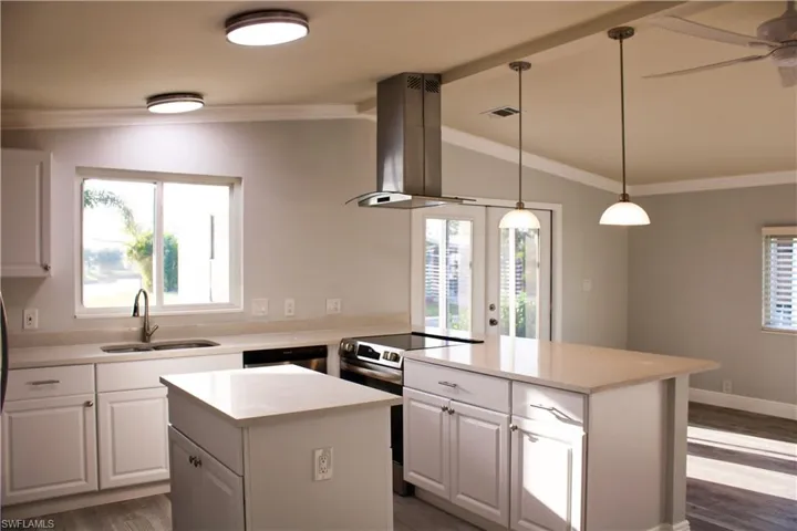 25  Oceans  BLVD, Naples, FL 34104