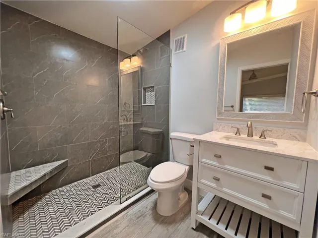 25  Oceans  BLVD, Naples, FL 34104