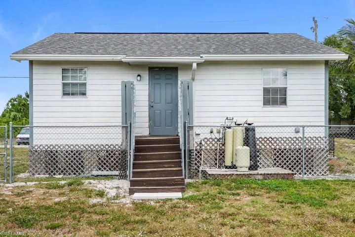 5407 3rd St W, Lehigh Acres, Florida 33971