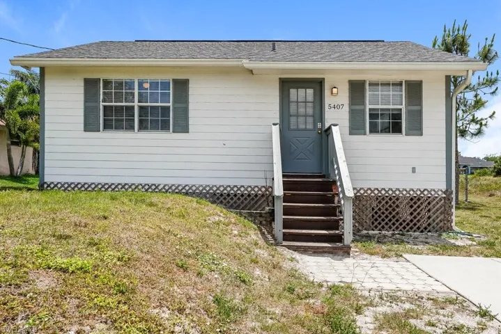 5407 3rd St W, Lehigh Acres, Florida 33971