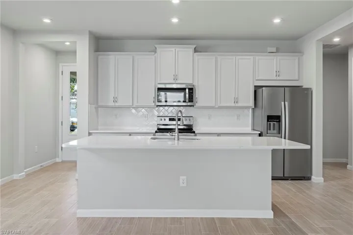 Island with Breakfast Bar