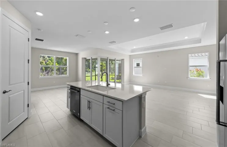7565 Paradise Tree DR, NORTH FORT MYERS FL 33917