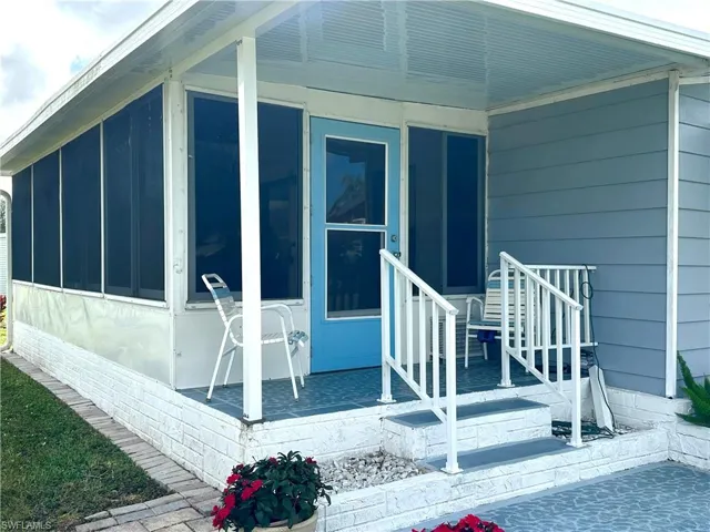 Lanai/Sun Room entrance from outside.