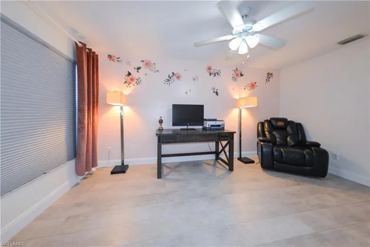Office with ceiling fan