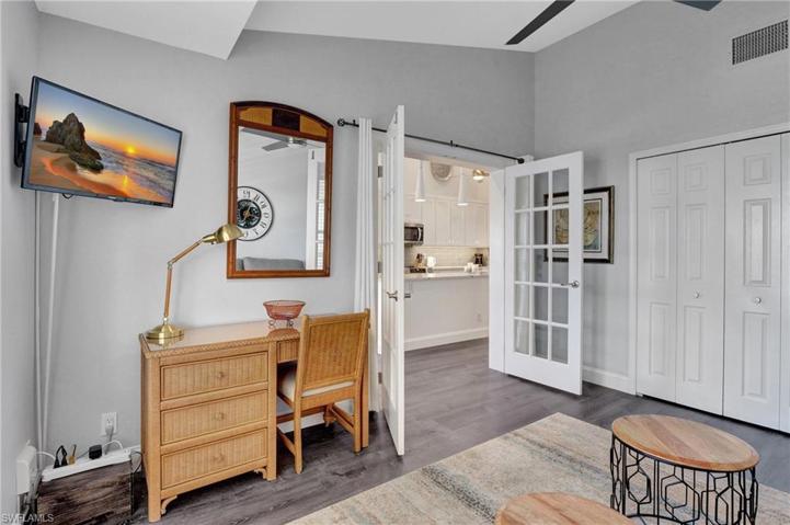 3rd bedroom / den
