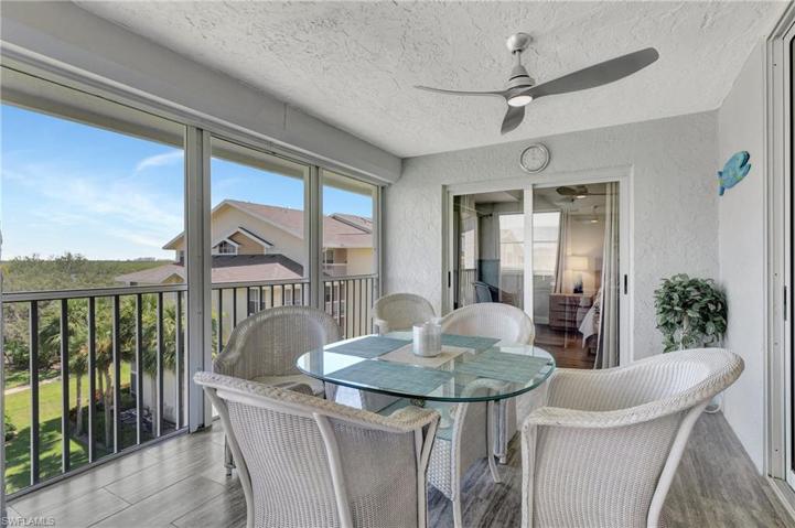 Spacious Lanai Dinning Area