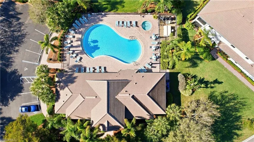Bird's eye view of a pool area