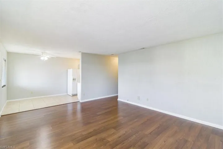 4625  Bayshore  DR, Naples, FL 34112