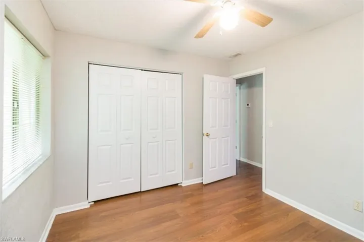 4625  Bayshore  DR, Naples, FL 34112