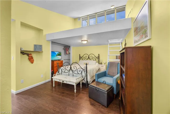 Private suite with loft space