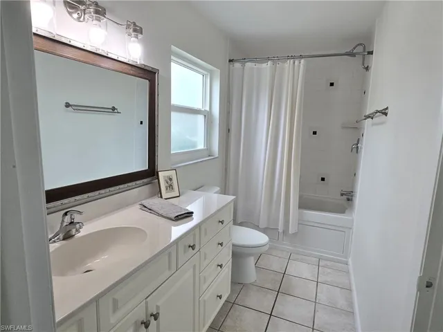 8512 Chatham St, Fort Myers, Florida 33907