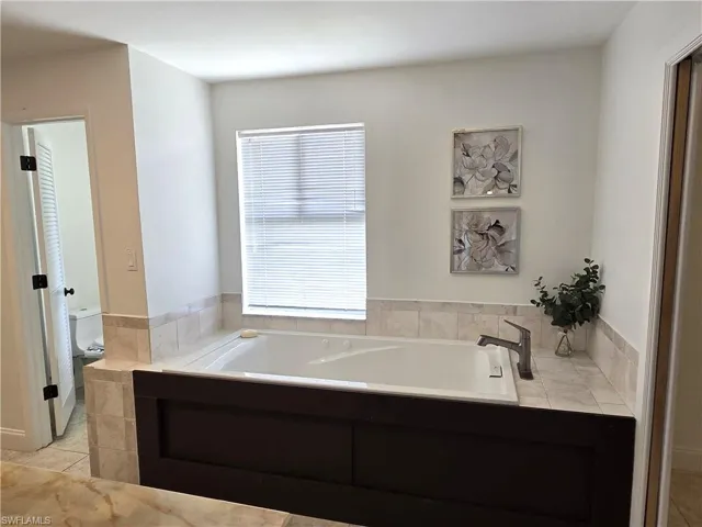 8512 Chatham St, Fort Myers, Florida 33907
