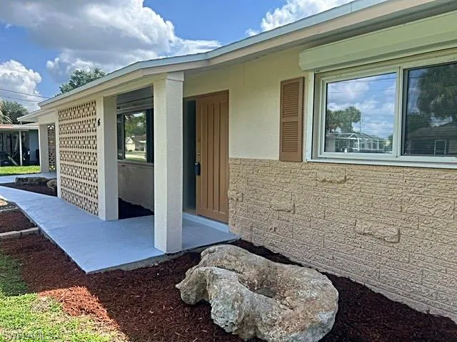 16 Greenwood Ave, Lehigh Acres, Florida 33936