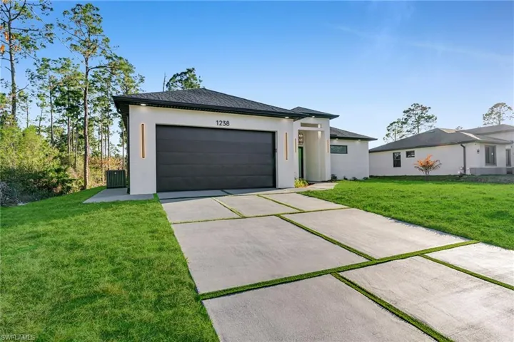 1238  Celtic E ST, Lehigh Acres, FL 33974