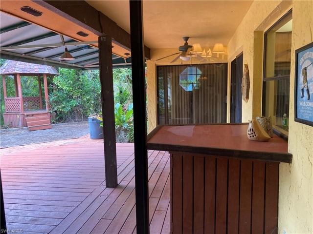 PATIO BAR