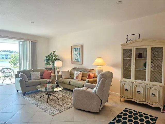 818 Tanbark Dr # 102, Naples, Florida 34108