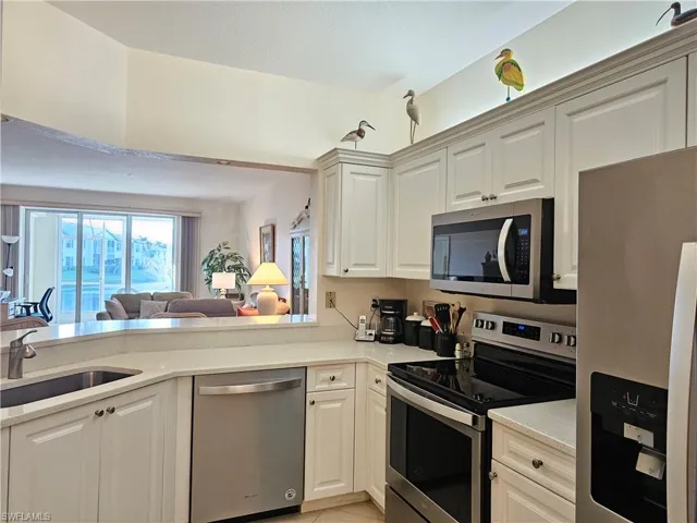 818 Tanbark Dr # 102, Naples, Florida 34108