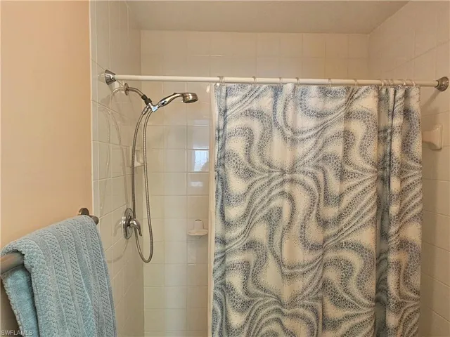 818 Tanbark Dr # 102, Naples, Florida 34108