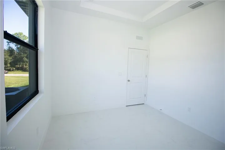 733 Alee St E, Lehigh Acres, Florida 33974