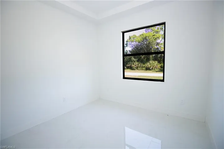 733 Alee St E, Lehigh Acres, Florida 33974