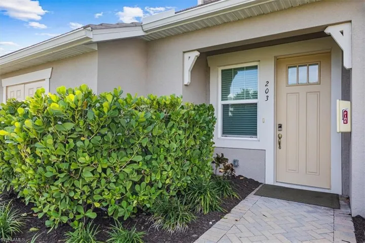 4687  Arboretum  CIR, Naples, FL 34112