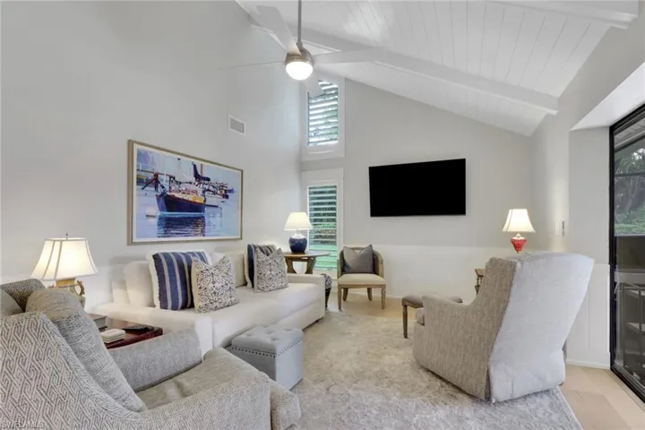1325  Kings  WAY, Naples, FL 34104