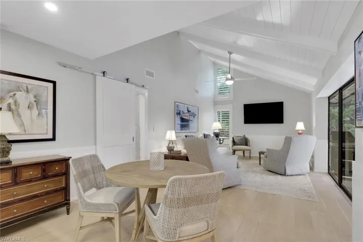 1325  Kings  WAY, Naples, FL 34104