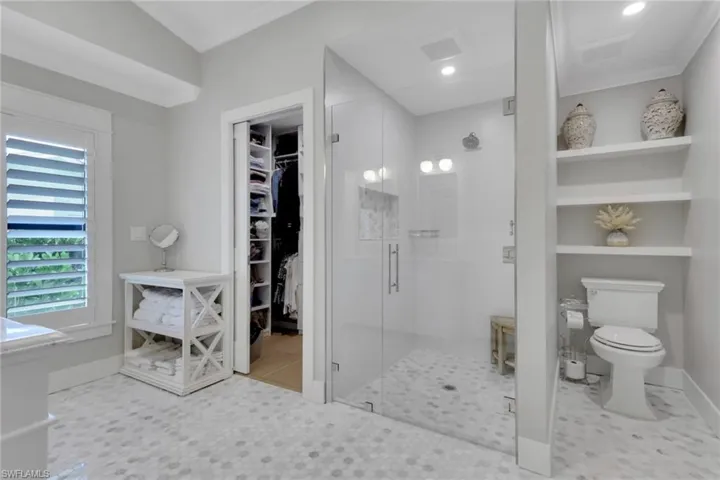 1325  Kings  WAY, Naples, FL 34104