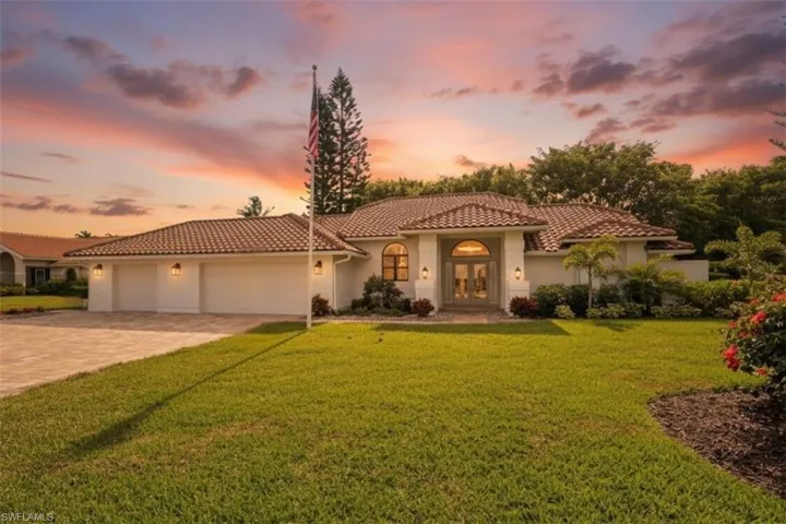 1325  Kings  WAY, Naples, FL 34104