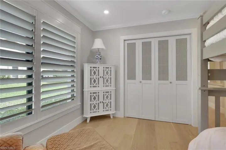 1325  Kings  WAY, Naples, FL 34104